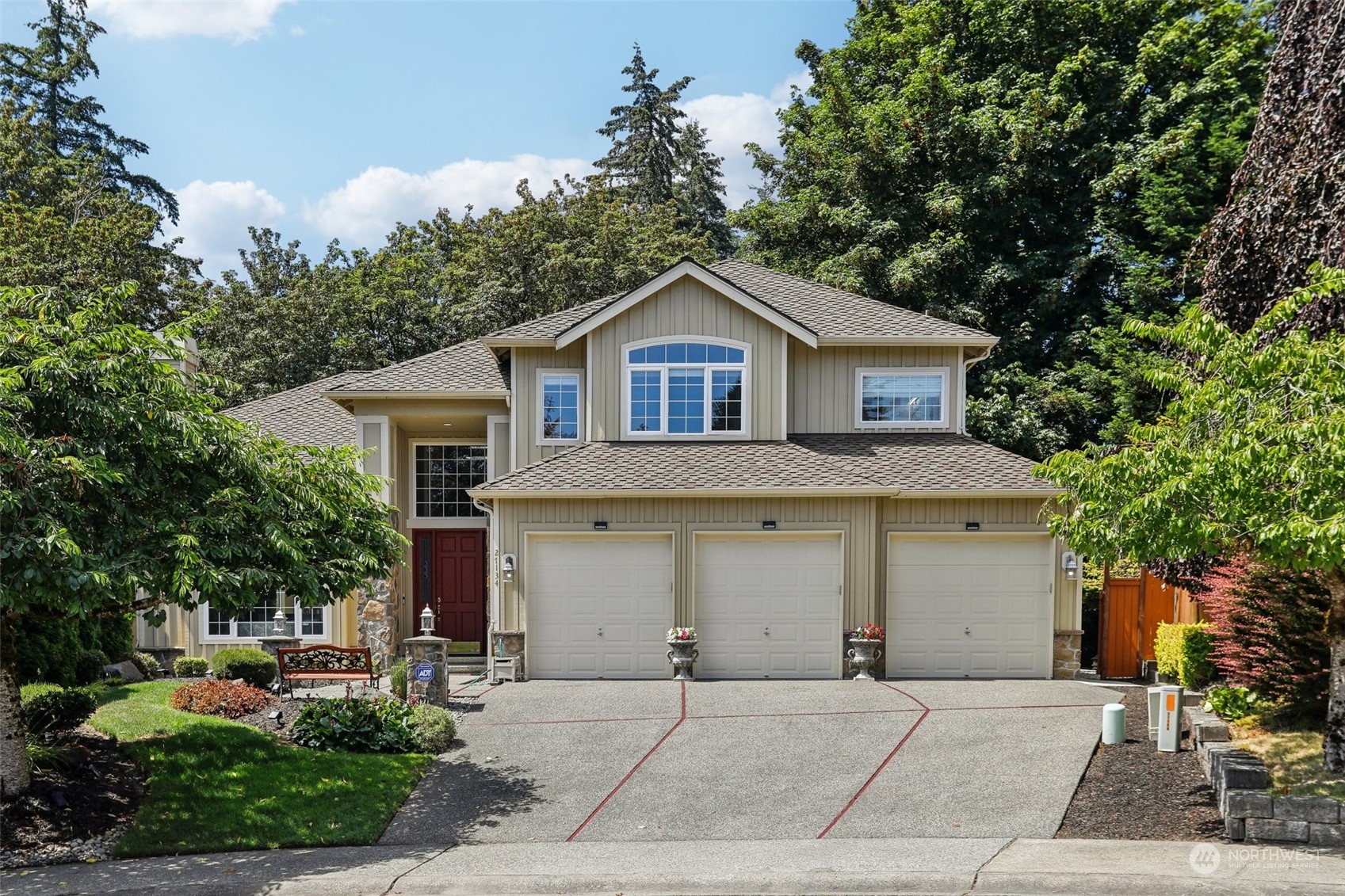 25th Pl, Sammamish, WA 98075