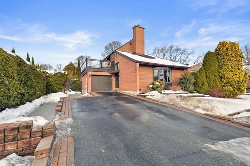 25 Av. De Marsal, Lorraine, QC, J6Z3S2 | Card Image