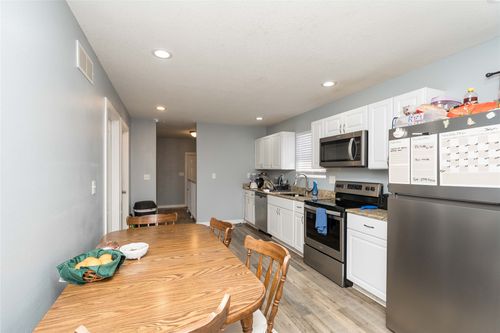 3803 Bowdoin St, Des Moines, IA, 50313-3773 | Card Image