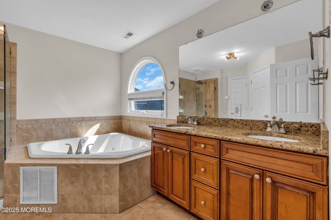 11 Marissa Ct, House other with 4 bedrooms, 4 bathrooms and null parking in Atlantic Highlands NJ | Image 23