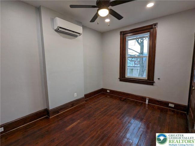 2ND - 136 S 8 Th St, House other with 2 bedrooms, 1 bathrooms and null parking in EASTON PA | Image 4