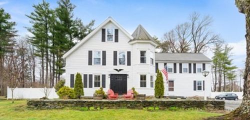 223-223 Central St, Hudson, MA, 01749-1303 | Card Image