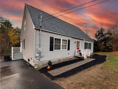 21 Shelburne Ln, Center Barnstead, NH, 03225-3930 | Card Image