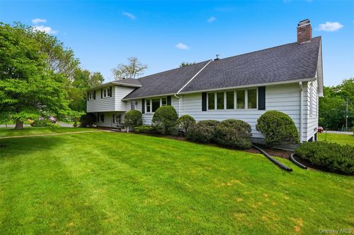 205 East Drive, Hurley, NY, 12443 | Card Image