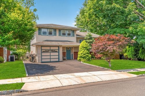 2736 Andrea Rd, Union, NJ, 07083-6428 | Card Image