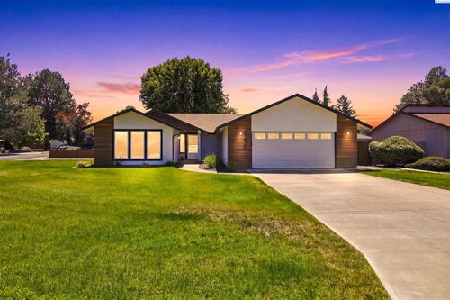 615 Muriel St, Richland, WA, 99352-9790 | Card Image