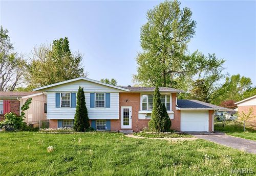 1436 Cove Ln, Saint Louis, MO, 63138-2408 | Card Image
