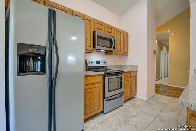 201 Cibolo Crossing Dr, House other with 3 bedrooms, 2 bathrooms and null parking in Boerne TX | Image 13