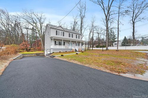 2685 Gregory St, Yorktown Heights, NY, 10598-3812 | Card Image