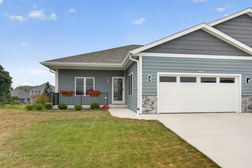 1361 Scenic Pointe Ct, Hartford, WI, 53027 | Card Image