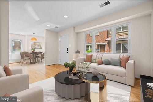 1109 N Vernon St, ARLINGTON, VA, 22201-4732 | Card Image