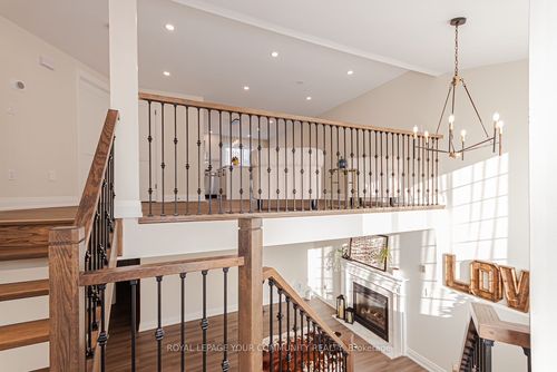 5 Selkirk Cres, Barrie, ON, L4N8G3 | Card Image