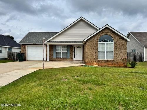 204 Falkirk Dr, Warner Robins, GA, 31088-1232 | Card Image