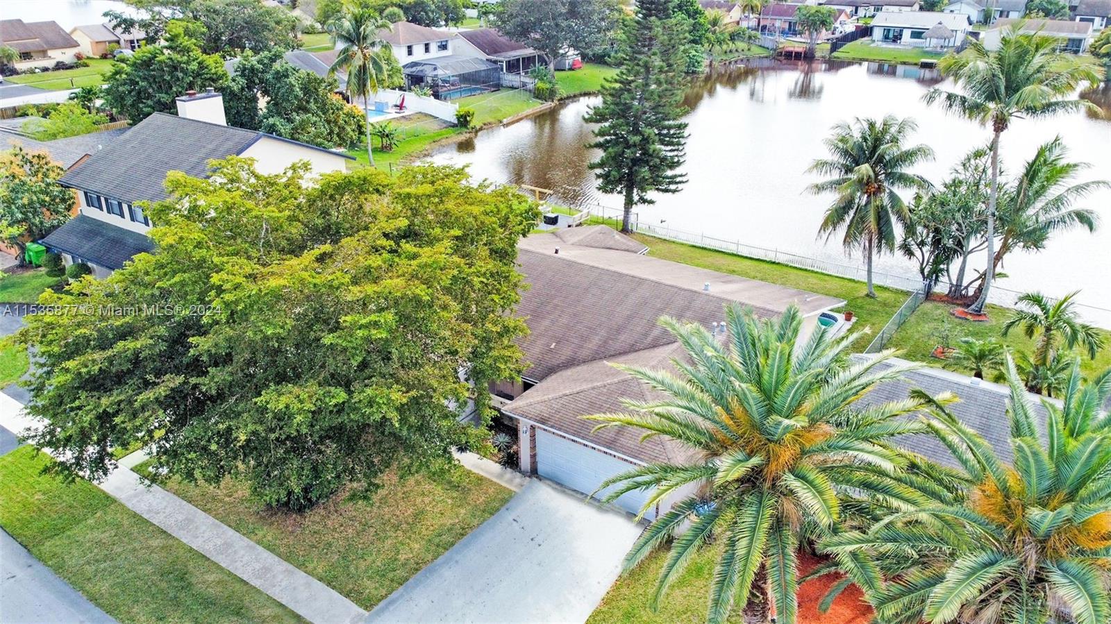 36th Pl, Sunrise, FL 33323