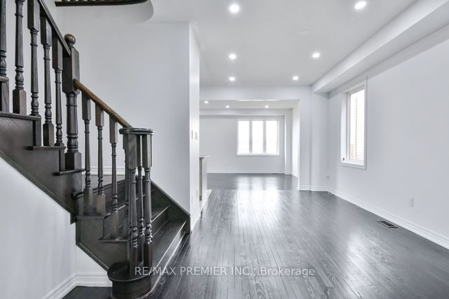 51 Sasco Way, House other with 4 bedrooms, 4 bathrooms and 4 parking in Angus ON | Image 5