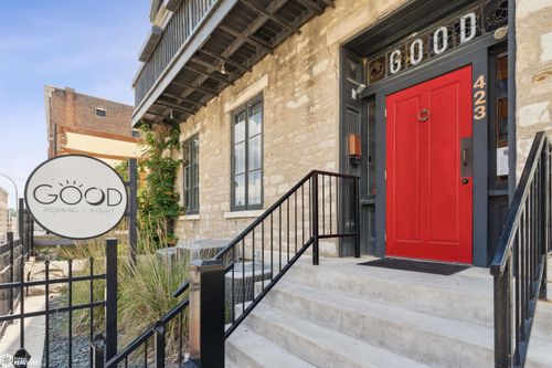423 N 3rd St, Burlington, IA, 52601-5225 | Card Image