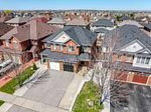 59 Eastway St, Brampton, ON, L6S0A4 | Card Image