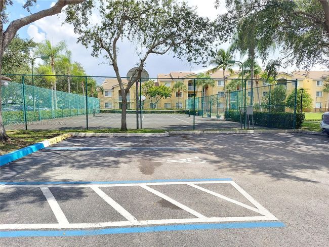 APT-125 - 2640 S University Dr, Condo with 2 bedrooms, 2 bathrooms and null parking in Davie FL | Image 57
