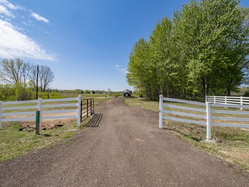 37916 County Road 665, Paw Paw, MI, 49079-8898 | Card Image