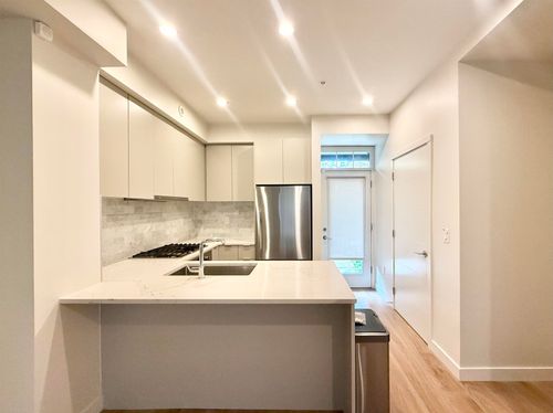 7923-7923 Oak St, Vancouver, BC, V6P0H9 | Card Image