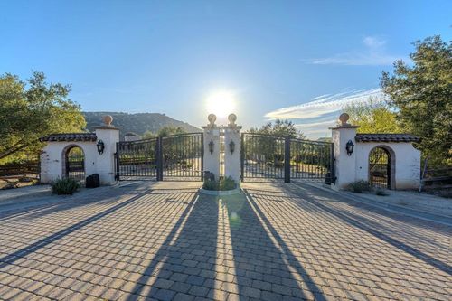 12872 Vineyard Crest Pl, Lakeside, CA, 92040-1660 | Card Image