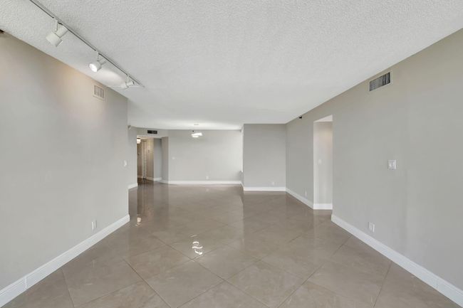 APT-302 - 6372 La Costa Dr, Condo with 3 bedrooms, 3 bathrooms and null parking in Boca Raton FL | Image 20