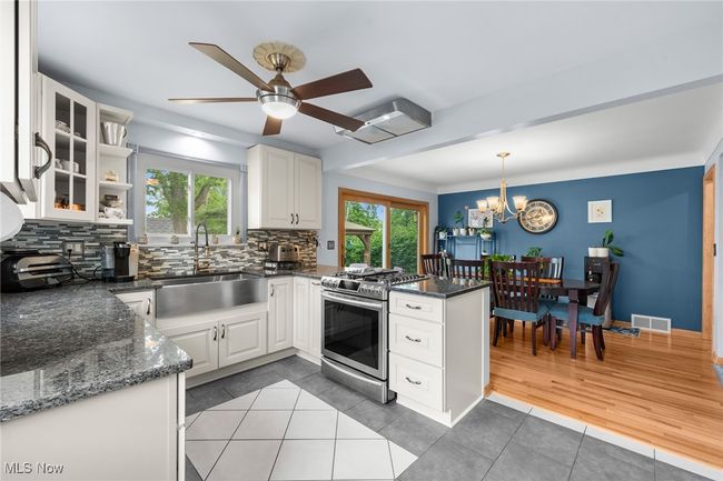196 Tomahawk Dr, House other with 4 bedrooms, 4 bathrooms and null parking in Avon Lake OH | Image 17