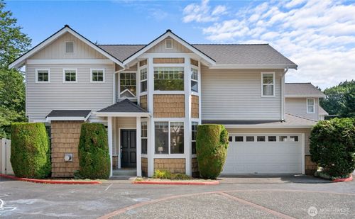 apt-g2-205 Newport Way Nw, Issaquah, WA, 98027-3177 | Card Image