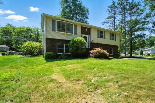 30 Lakeshore Dr E, Highland Lakes, NJ, 07422-1118 | Card Image