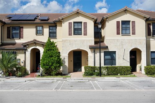 10606-10606 W 33rd Ct, Hialeah, FL, 33018-2116 | Card Image