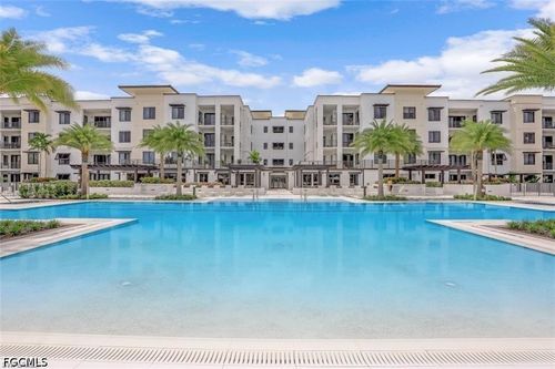 557-1115 Central Ave, NAPLES, FL, 34102-6271 | Card Image