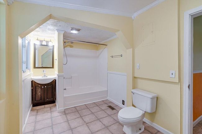 102 W 8 Th St, House other with 2 bedrooms, 1 bathrooms and null parking in Chickamauga GA | Image 14