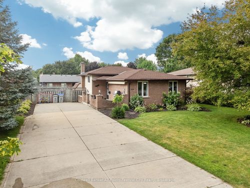 234 Thames Ave, Mitchell, ON, N0K1N0 | Card Image