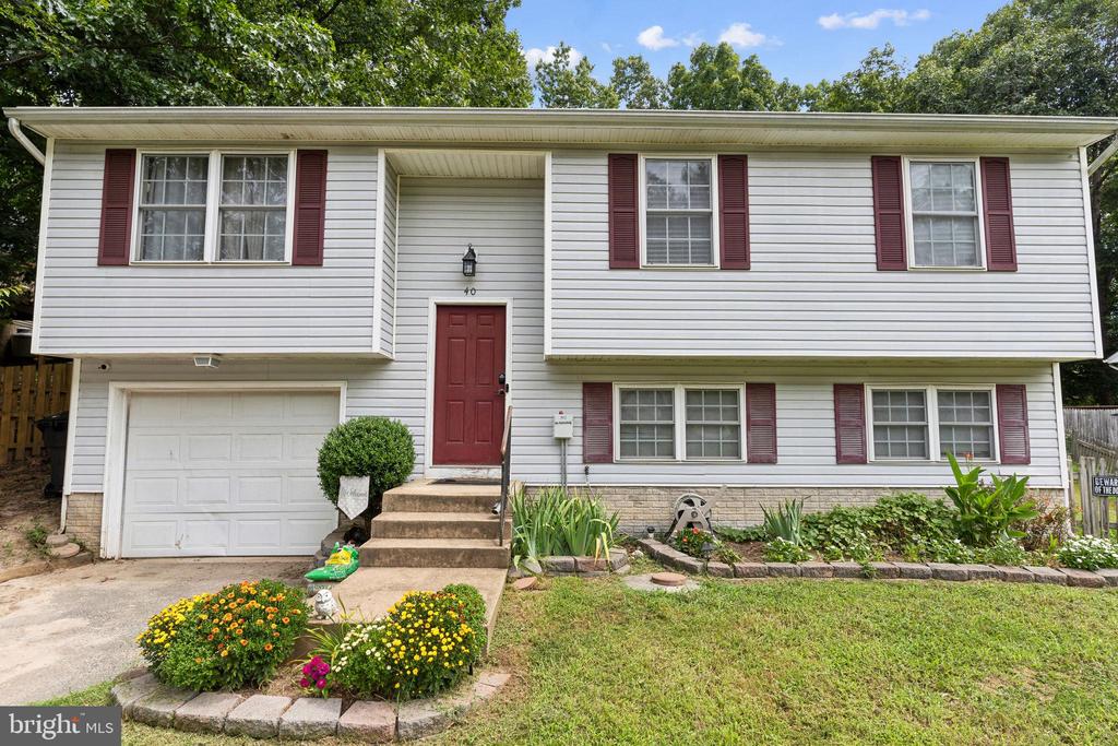 Plumosa Dr, Fredericksburg, VA 22405