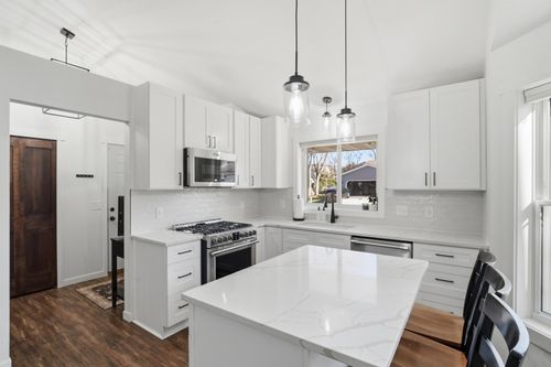 5480 W 131st St, Savage, MN, 55378-2435 | Card Image