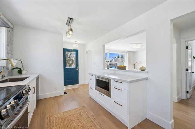 272 E 35 Th St, House other with 4 bedrooms, 2 bathrooms and 3 parking in Hamilton ON | Image 8