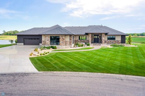 446 Trent Jones Dr, Oxbow, ND, 58047-7203 | Card Image