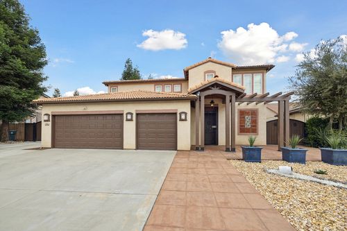 1751 Maduro Ct, Tulare, CA, 93274-0878 | Card Image