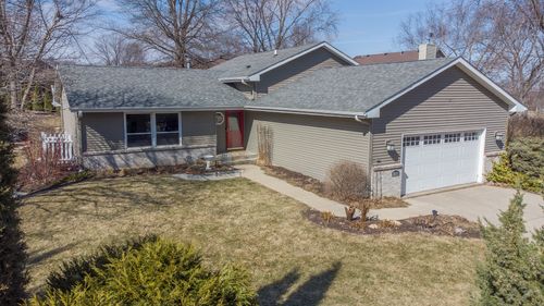 2210 Country Court, Freeport, IL, 61032 | Card Image