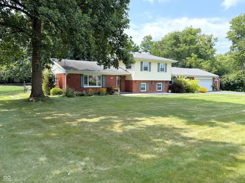 345 N Pleasant Run, Crawfordsville, IN, 47933-2195 | Card Image