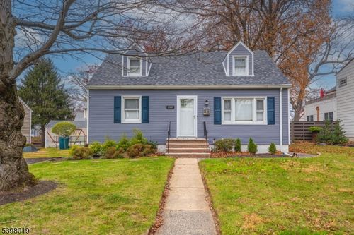 1305 Sunnyside Pl, Plainfield, NJ, 07060-1927 | Card Image