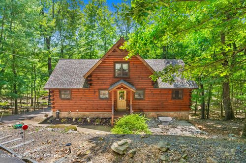 150 N Iroquois Cir, Hazleton, PA, 18202-3411 | Card Image
