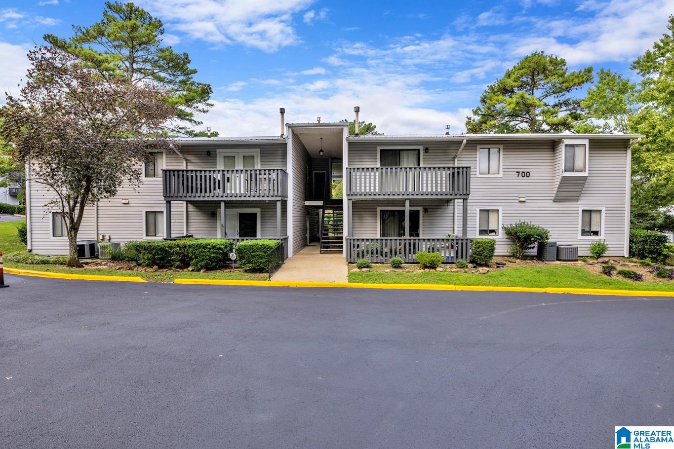 Woodland Vlg, Vestavia Hills, AL 35216