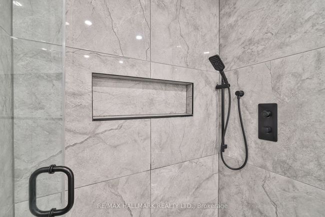 183 Willowridge Rd, House attached with 4 bedrooms, 2 bathrooms and 2 parking in Etobicoke ON | Image 27
