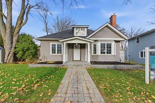 160 Mill St N, Waterdown, ON, L0R2H0 | Card Image