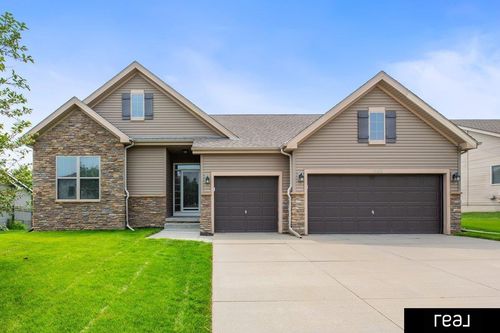 17105 Chandler St, Omaha, NE, 68136-2129 | Card Image