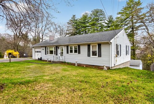 11 Cromie St, Clinton, MA, 01510-2824 | Card Image