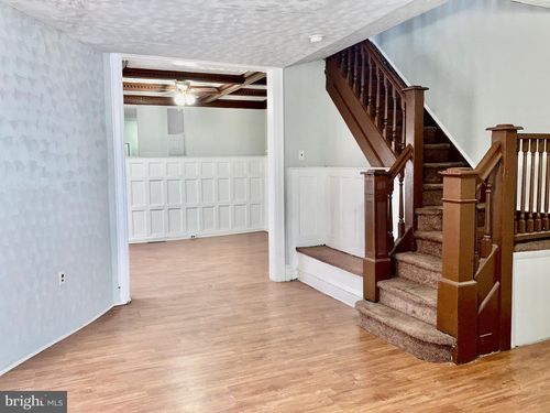 5215 Pine St, PHILADELPHIA, PA, 19143-1520 | Card Image