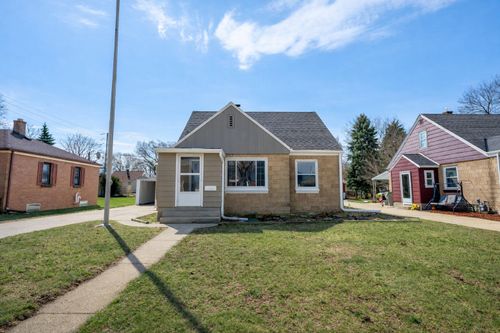 1425 E Van Beck Ave, Milwaukee, WI, 53207-4530 | Card Image