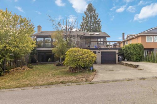 1619 Barksdale Dr, Victoria, BC, V8N5A8 | Card Image